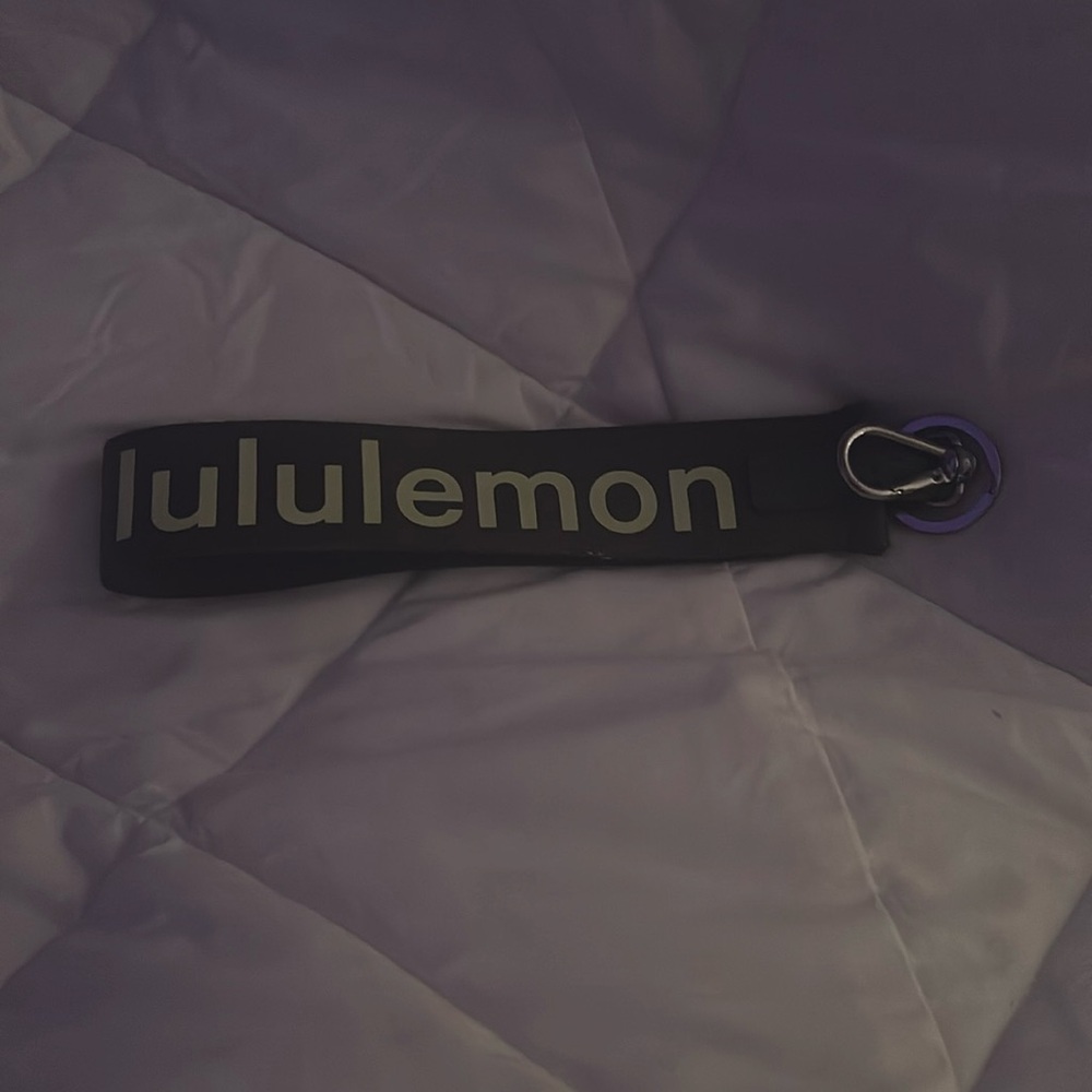 lulu key chain